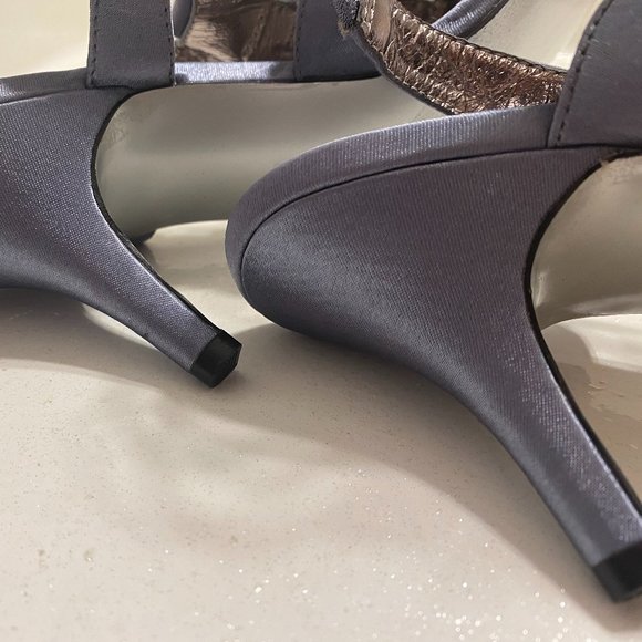 *2/$10. Roberto Vianni Shoes - Picture 7 of 7